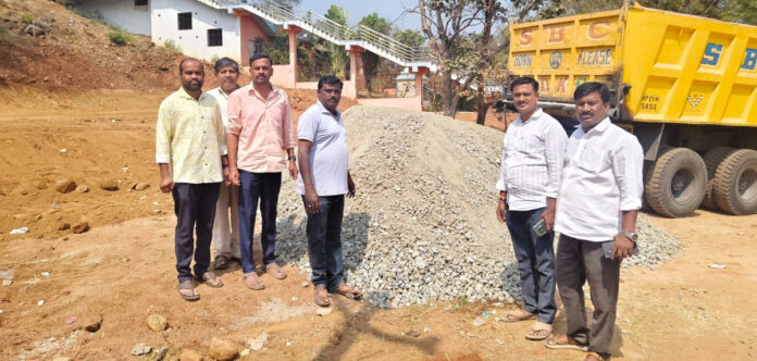 అన్నదాన సత్రం కొరకు విరాళం అందజేత