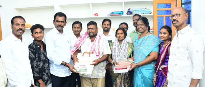 ఏళ్లనాటి సొంతింటి కల నెరవేరింది