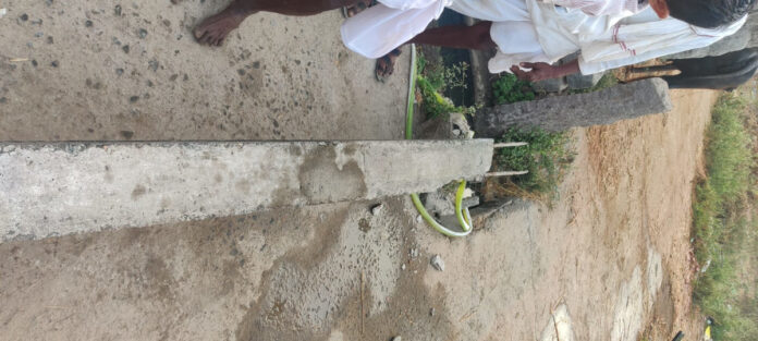 విద్యుత్ స్తంభం విరిగి మహిళకు తీవ్ర గాయాలు