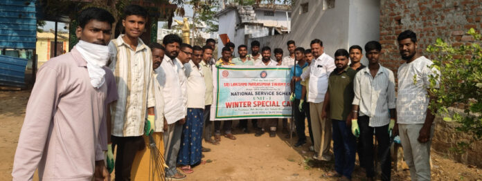 చెట్ల కొమ్మల తొలగింపు