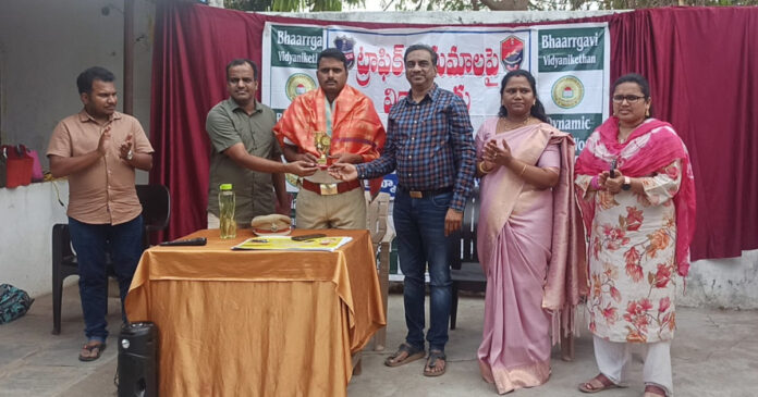 భార్గవి హైస్కూల్లో విద్యార్థులకు అవగాహన