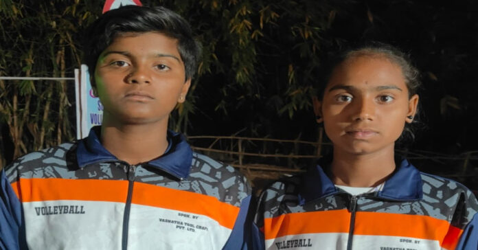జాతీయస్థాయి వాలీబాల్ టోర్నమెంట్ కు మగ్గిడి విద్యార్థులు