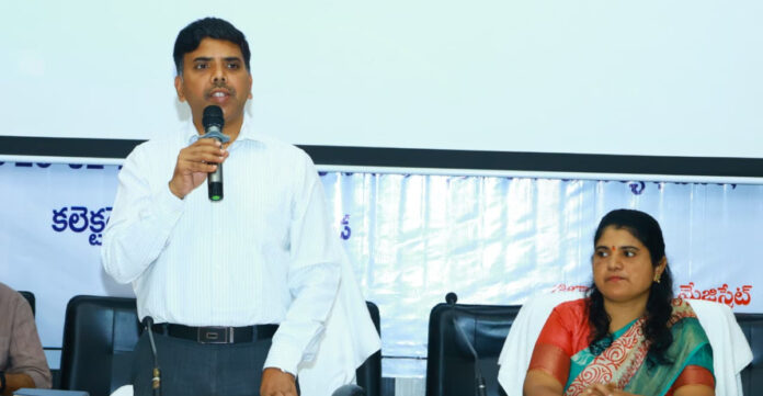 10లో వందశాతం ఫలితాలు సాధించాలి: కలెక్టర్