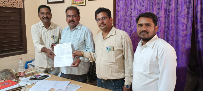 పెండింగ్ బిల్లులు చెల్లించాలని ఎంపీడీవోకు వినతి