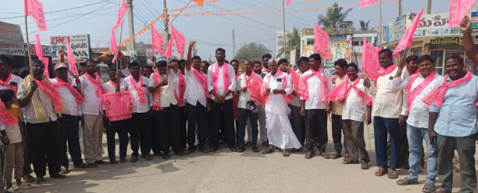 కేసీఆర్ ను తాకితే కాంగ్రెస్ తగలబడిపోద్ది