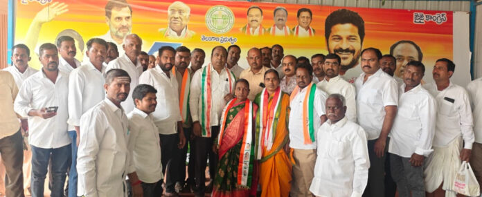 ఎమ్మెల్యే సమక్షంలో కాంగ్రెస్ లో చేరికలు