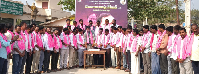 ఘనంగా కేసీఆర్ జన్మదిన వేడుకలు