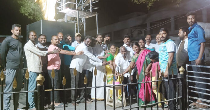 మండలంలో ఘనంగా శ్రీనుబాబు జన్మదిన వేడుకలు