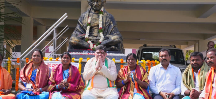 నూతన పాలకవర్గానికి శుభాకాంక్షలు తెలిపిన మంత్రి పొన్నం