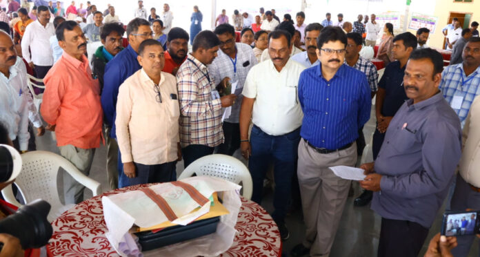 Polling process should be conducted peacefully: Collector