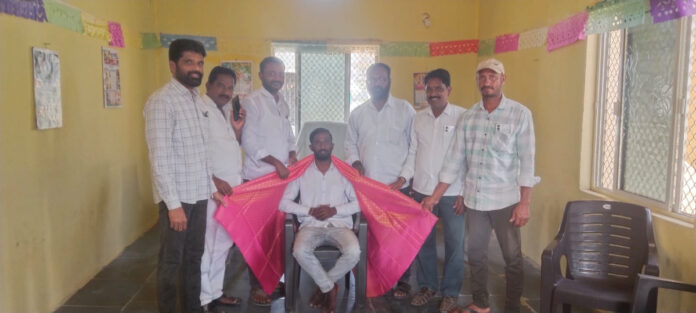 రన్నర్ ప్రవీణ్ కు తాడిచెర్ల పాలకవర్గం సత్కారం