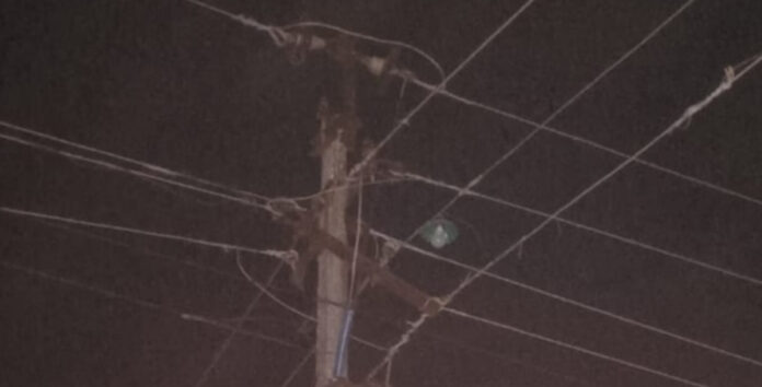 Street islands without light due to short circuit