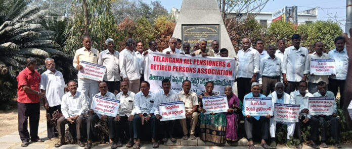 The central government is betraying pensioners.