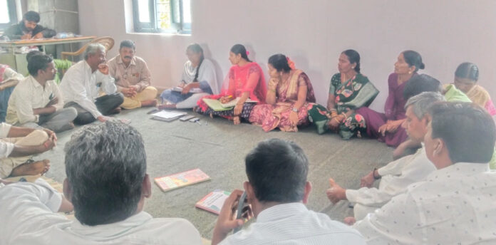 The objective of the Employment Guarantee Scheme is to provide work to laborers.