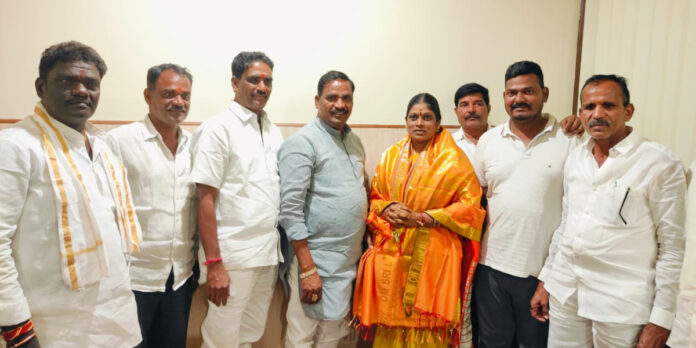 యాదగిరిగుట్టలో పదో వార్డు ఏకగ్రీవం