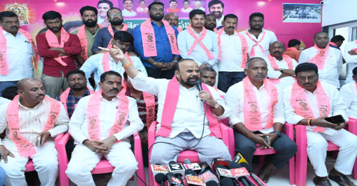 ఏకగ్రీవం అప్రజాస్వామికం..