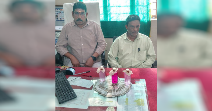 Sub-Registrar caught by ACB while taking bribe