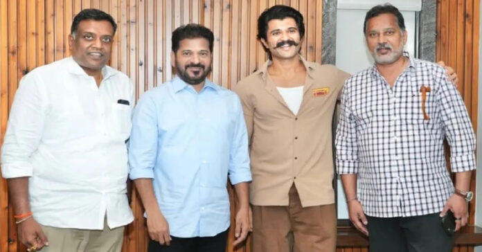 సీఎం రేవంత్ రెడ్డిని కలిసిన విజయ్ దేవరకొండ..