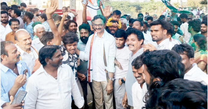 ‘కొత్తగూడెం’లో కాంగ్రెస్-సీపీఐలకు సమానంగా సీట్లు