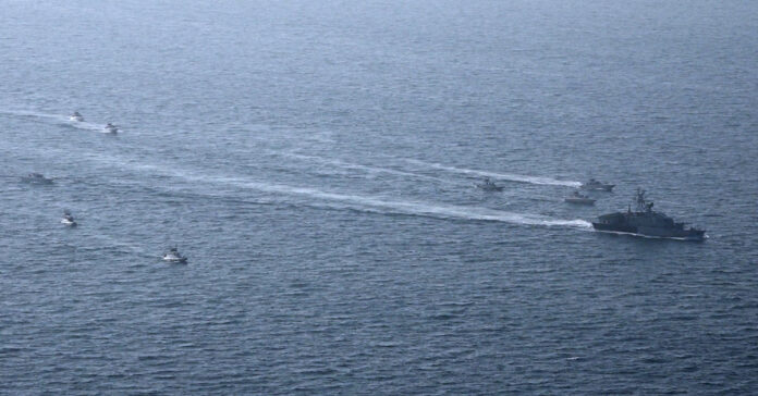 హార్ముజ్ జలసంధిలో రష్యా, చైనా, ఇరాన్ సైనిక విన్యాసాలు