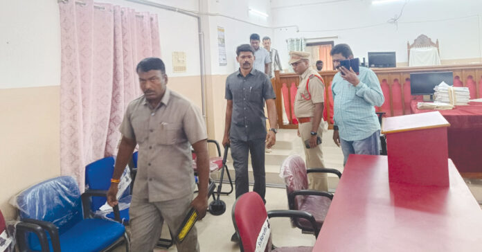 వరంగల్ జిల్లా కోర్టుకు బాంబు బెదిరింపు