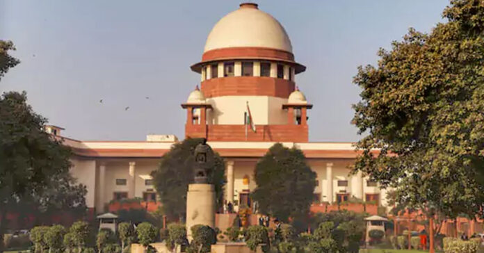 రుజువుగా టెన్త్ క్లాస్పాస్ సర్టిఫికెట్తో పాటూ అడ్మిట్ కార్డు