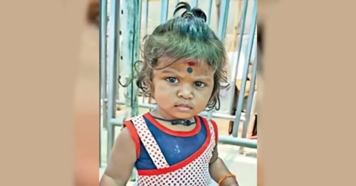 వేడి నీరు పడి చిన్నారి మృతి