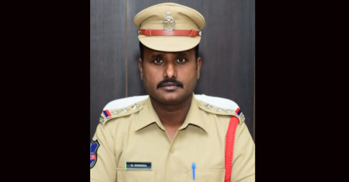 హత్యాప్రయత్నం చేసిన వ్యక్తులపై ఎస్సీ, ఎస్టీ కేసు