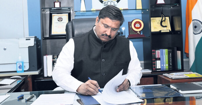 Buddha Prakash Jyoti takes charge as Singareni CMD