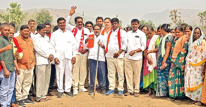 ఉపాధి హామీ నిర్వీర్యానికి కేంద్రం కుట్ర