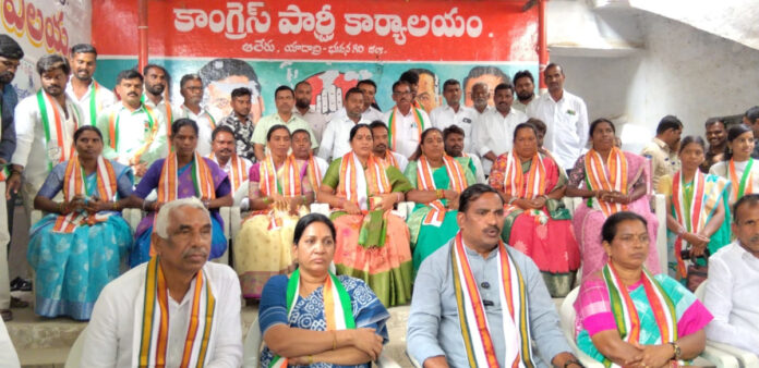 We will hoist the Congress flag in six municipalities.