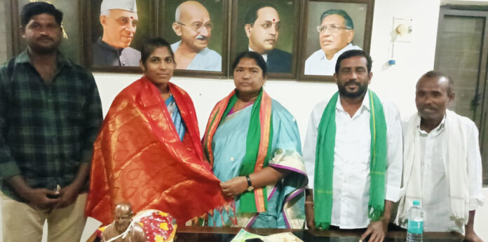 ఉప సర్పంచ్ ల సమస్యల పరిష్కారానికి కృషి చేస్తా