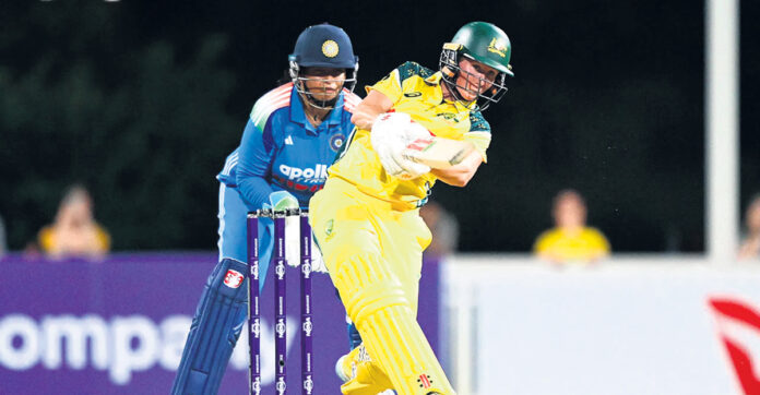 బెత్మూనీ దంచికొట్టెన్