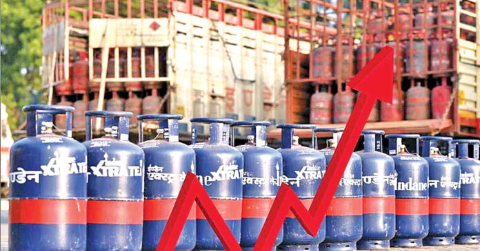 వాణిజ్య సిలిండర్ ధర రూ.50 పెంపు