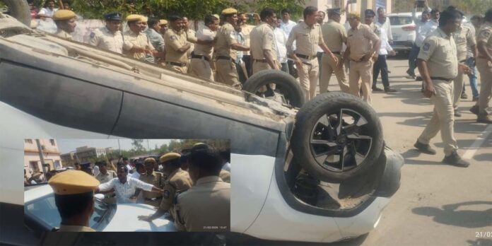 బీజేపీ కార్యాలయం వద్ద ఉద్రిక్తత.. అరెస్టుపై ఆగ్రహం