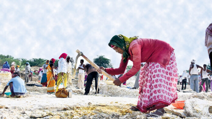 ‘ఉపాధి’కి ఉరే