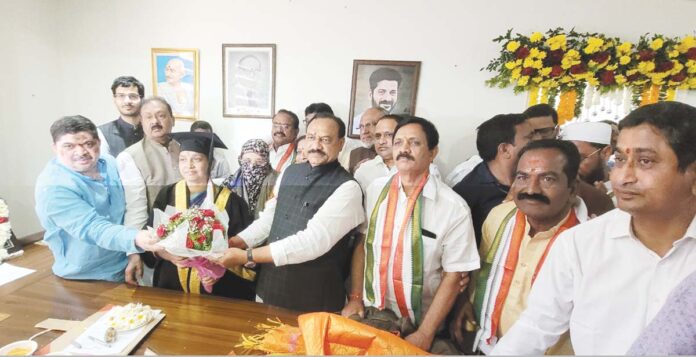 మున్సిపాలిటీలను అభివృద్ధి చేస్తాం