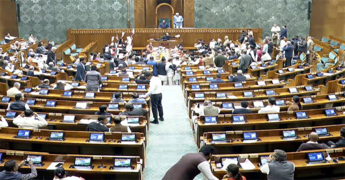 లోక్సభ మధ్యాహ్నానికి వాయిదా