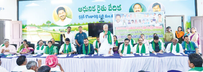 మట్టికి ‘ఆరోగ్య పరీక్షలు ‘