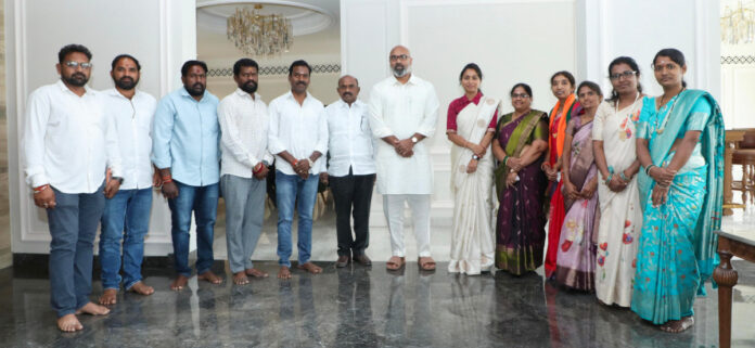 ఎంపీ అరవింద్ను కలిసిన కౌన్సిలర్లు