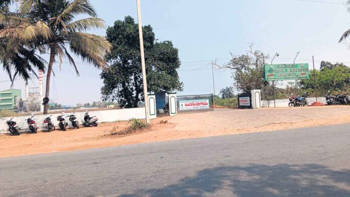 పరిశ్రమల్లోనూ ‘ఎర్రైవ్ ఎలైవ్’