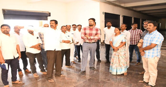 The market complex should be put into use.