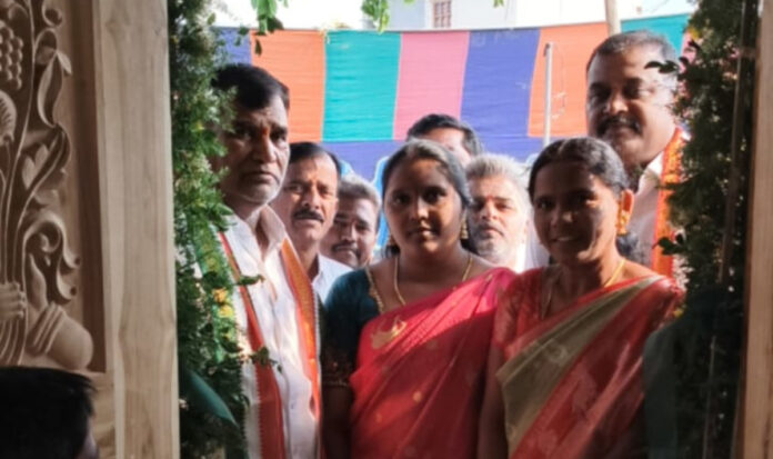 ఇందిరమ్మ ఇల్లు గృహప్రవేశం