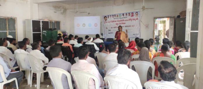 గ్రామ అభివృద్ధికి ప్రతి ఒక్కరూ కృషి చేయాలి