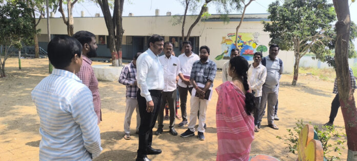 Additional Collector's anger against officials over implementation of Prajapalana-Pragati plan