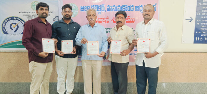 రక్తదానం మరొకరికి ప్రాణదానం: తహశీల్దార్