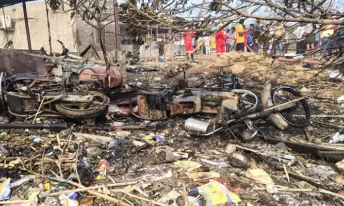 వేట్లపాలెం ప్రమాదం…పరారీలో తయారీ కేంద్రం యజమాని