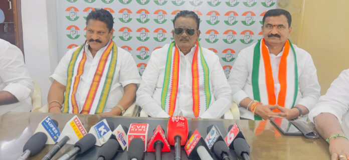 ఎమ్మెల్యే రమణారెడ్డి ఒక ‘అవినీతి చక్రవర్తి’