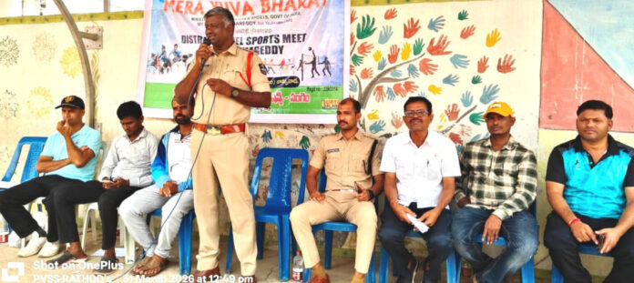 విద్యార్థులు క్రీడలపై ఆసక్తి చూపాలి