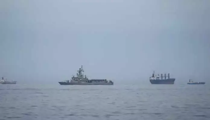 హర్మూజ్ జలసంధిలో చిక్కుకున్న రెండు భారతీయ ట్యాంకర్లు